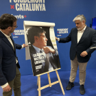 Puigdemont, protagonista del cartell de campanya de Junts que simbolitza “el seu retorn a Catalunya”.