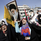 Les dones iranianes protesten contra Israel en una manifestació pels carrers de Teheran.