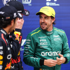 Alonso, parlant amb Verstappen i Pérez després de la qualy.