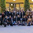 Membres de grups de dansa de la Universitat de Lleida, després d’actuar ahir en un claustre del Rectorat.