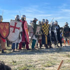 Un dels grups de recreació medieval en plena representació d’‘El Setge al Castell’.