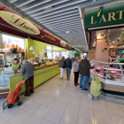 El mercat municipal de Cappont té totes les parades plenes i va ser renovat fa catorze anys.