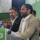 El candidat de Vox, Ignacio Garriga, va comparèixer amb el líder de la formació Santiago Abascal.