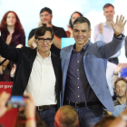 Salvador Illa i Pedro Sánchez, junts ahir en un acte a Barcelona.