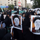 Milers d’iranians van homenatjar ahir Raisi, que molts consideraven possible successor de Khamenei.