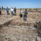 Visita a les restes que han sortit a la llum amb les excavacions fetes el mes d’abril passat.