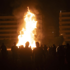 Una de les fogueres de l’any passat a Lleida.