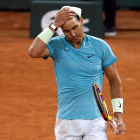 Nadal, en un gest de lamentació, durant el partit de primera ronda davant de Zverev.