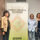 El jurat del certamen al costat de la tècnica de l’àrea de Cultura del consell comarcal del Segrià.