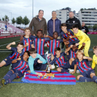 El Barça, a la imatge l’equip aleví, va guanyar l’any passat en les dos categories.