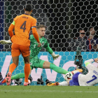 Griezmann falla una ocasió de gol davant del porter neerlandès.