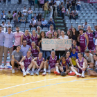Plantilla del Robles Força Lleida, després de jugar l’últim partit de Lliga Femenina 2.
