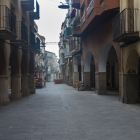Vista del carrer Sió al centre històric d’Agramunt.