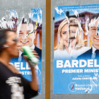 Pancartes de Marine Le Pen i el líder del partit ultra Agrupació Nacional, Jordan Bardella, a París.