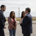 Vilagrà, amb la torre de comunicacions de l’aeroport al fons.