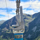 El telefèric de la Torre de Capdella va estrenar ahir la temporada.