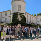 Participants en la inauguració de l’Escola d’Estiu de la Fecom, ahir al Castell del Remei.