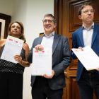 Els diputats de CC, PSOE i Sumar que van registrar la reforma.
