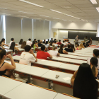Aspirants a estudiar Educació es van examinar ahir a la facultat de Cappont de la UdL.