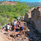 Alguns dels joves que participen en el camp de treball.