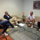 Un moment de la reunió del club amb l’alcalde Larrosa.