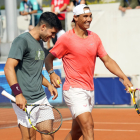 Nadal i Alcaraz, entrenant-se ahir a Roland Garros.