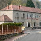 En este edificio, entonces escuela municipal, de Sénaillac-Latronquière, pasó sus últimos días.