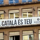 Cartell de la campanya d'Òmnium: El català és teu