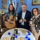 Presentació de l'oli fet amb oliveres que es cultiven amb música a Torrebesses