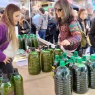 Un estand de la Fira de l'Oliva Arbequina.