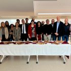 Foto de família de l'esmorzar amb el mitjans del grup municipal del PP de Lleida.