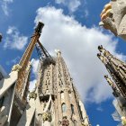 Les obres de la Sagrada Família a les cobertes de les naus laterals, situades a 30 metres.