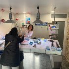 La peixateria d’Arbeca és un dels establiments que s’ha sumant a aquesta iniciativa. - M.N.