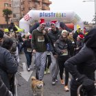 Oriola i Paulí, amb barrets nadalencs, a la Sant Silvestre de Lleida el passat dimarts a la tarda.