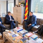 El presidente de Junts, Carles Puigdemont, y el presidente de ERC, Oriol Junqueras, junto a los secretarios generales de Junts, Jordi Turull, y de ERC, Elisenda Alamany, en una reunión en Waterloo (Bélgica).