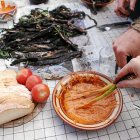 Imagen de una 'calçotada' en Lleida.