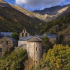 Vista del exterior del ábside de Santa Maria de Cardet.