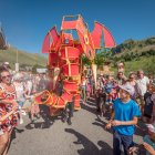 'Hathi', una producció del Centre de Titelles de Lleida, és un elefant a escala real, manipulat per tres titellaires que s'obre pas entre el públic.