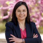 La flama resta encesa - JORDINA FREIXANET I PARDO