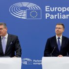 El comissari de Comerç, Maros Sefcovic, i el comissari d'Economia, Productivitat i Simplificació, Valdis Dombrovskis.