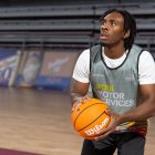 James Batemon, durant l’entrenament d’ahir amb l’Hiopos. - FORÇA LLEIDA