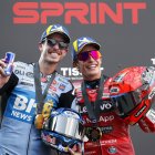 Àlex i Marc Márquez, feliços després de compartir les dos primeres posicions en la cursa esprint. - MOTOGP