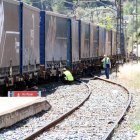 Un tren de mercaderies a Ascó.