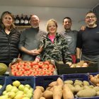 Foto de família que es van fer al novembre els cinc paradistes del mercat de Ronda-Fleming. - MAGDALENA ALTISENT