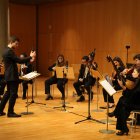 El concert de la Camerata Granados, dirigit pel lleidatà Pau Romero-Andreu, ahir a l’Auditori. - AMADO FORROLLA