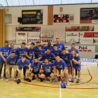 La plantilla del Pujol Mollerussa celebra l’ascens després d’imposar-se al CB Ipsi.