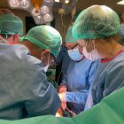 Imatge d’arxiu d’una intervenció de trasplantament d’òrgans. - ICS