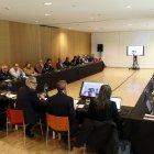 Un moment de la reunió de l’alcalde de Lleida amb els agents socials i econòmics en la Llotja. - ROGER SEGURA/ACN