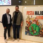 El regidor de Festes, Xavi Blanco, ahir amb Oriol Caminal, autor del cartell de la Festa Major 2025. - MAGDALENA ALTISENT