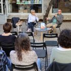 Montse Sanjuan i Rafael Vallbona, ahir a la llibreria La Fatal. - AMADO FORROLLA